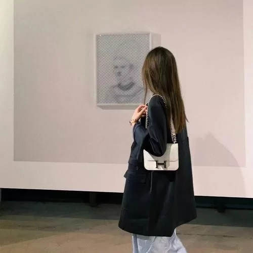 抓龙筋的宝藏小店