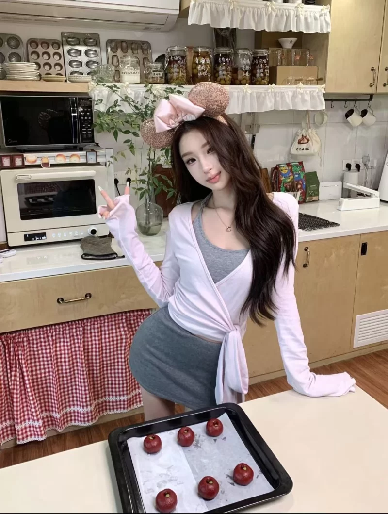 性感长腿肤白小竹