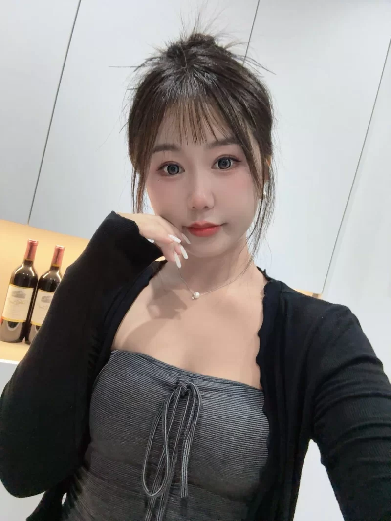 长春微坦美少女