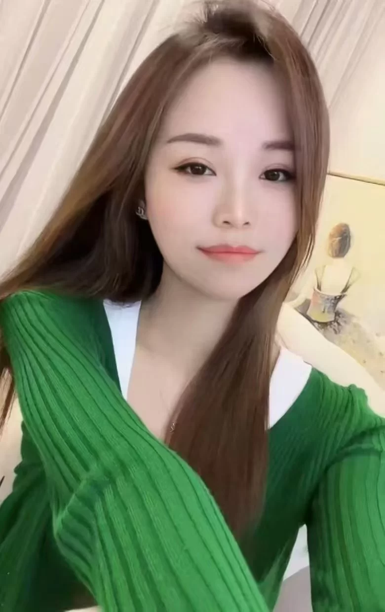 服务热情风骚姐姐