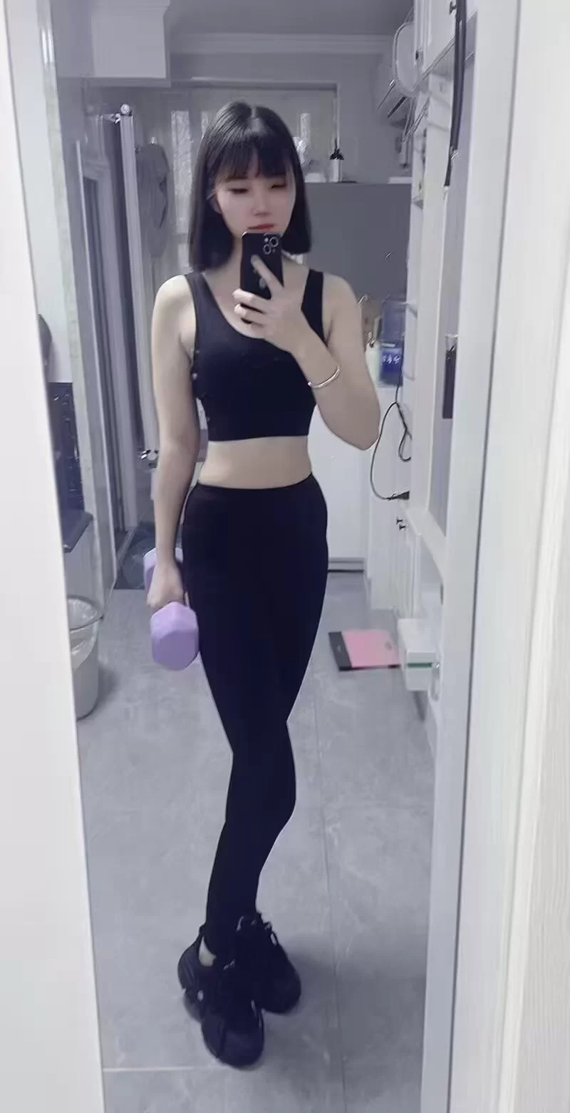 爱健身美女