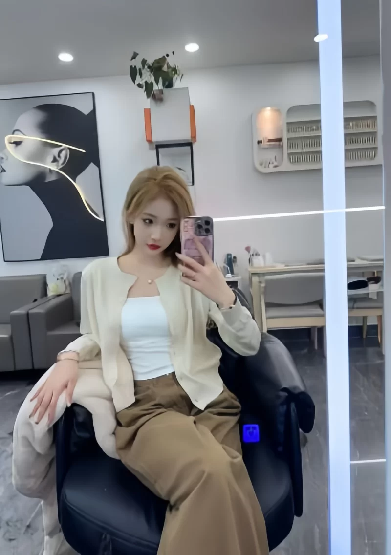 高挑风情服务系妹子