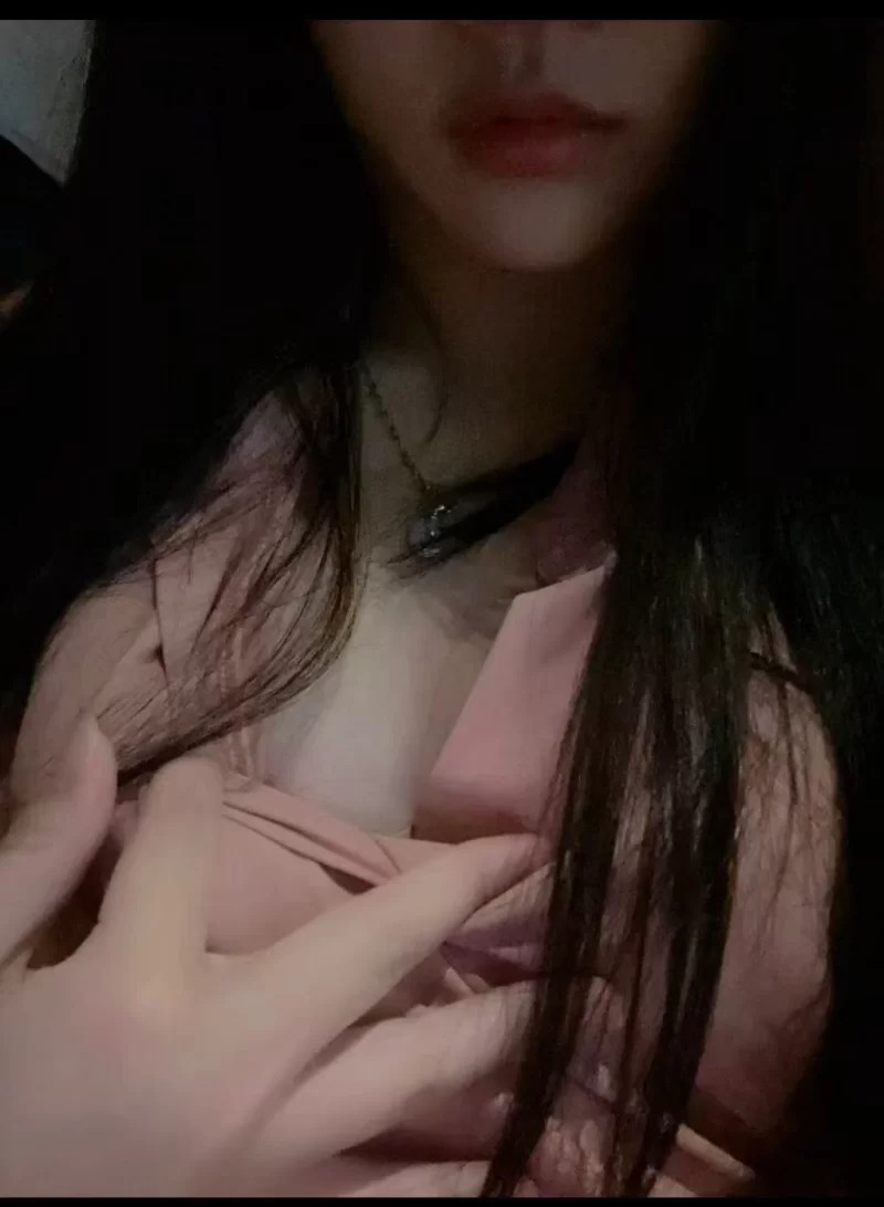历下区龙湖奥东十一号 初入海的妹子