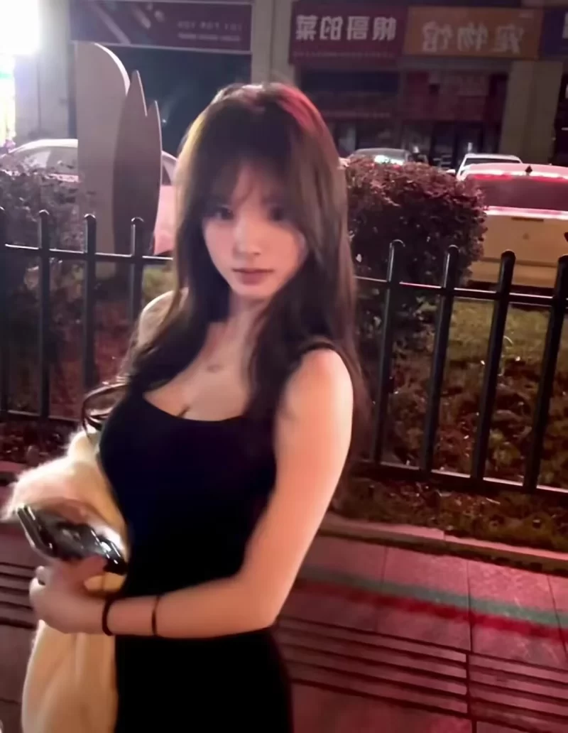 天府二街美女