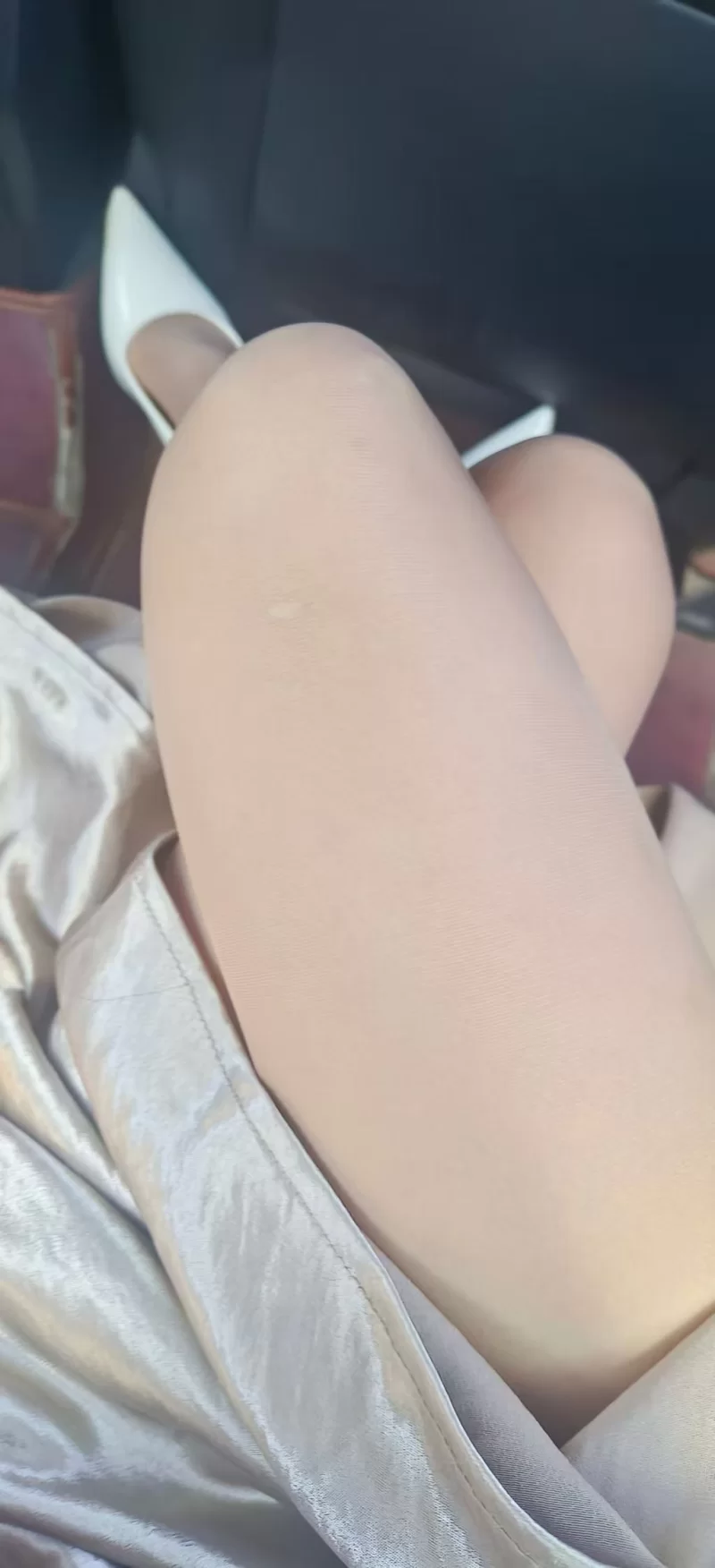 身材超级好的妹子，爽的不能再爽了