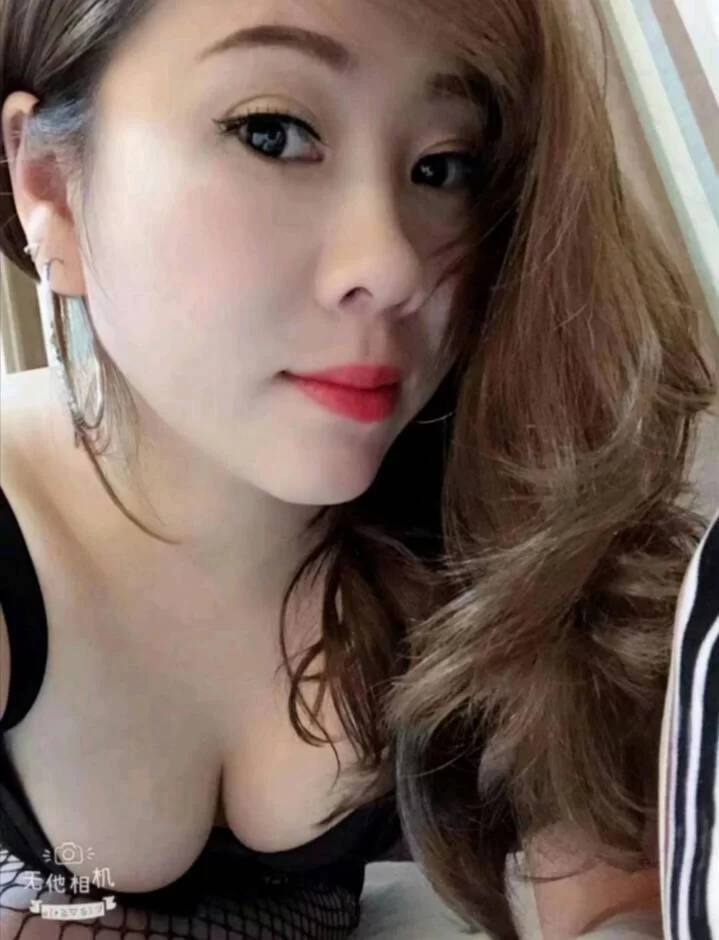气质御姐少妇
