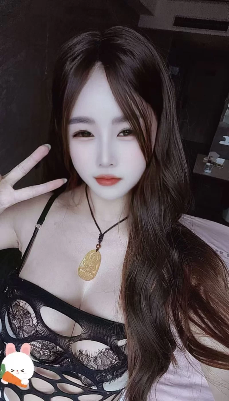 F胸风骚欲女