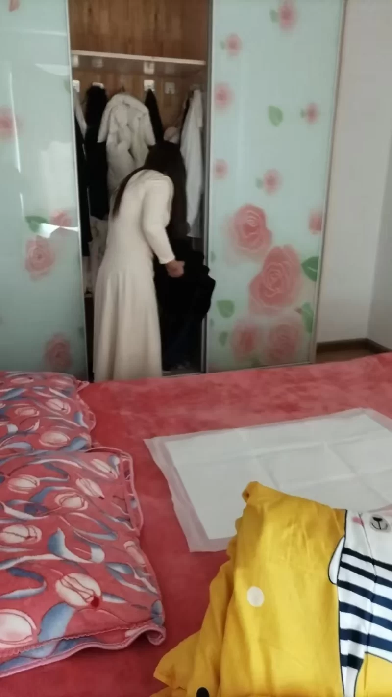 春节爆操大屁股会喷水的小少妇（喷水照）