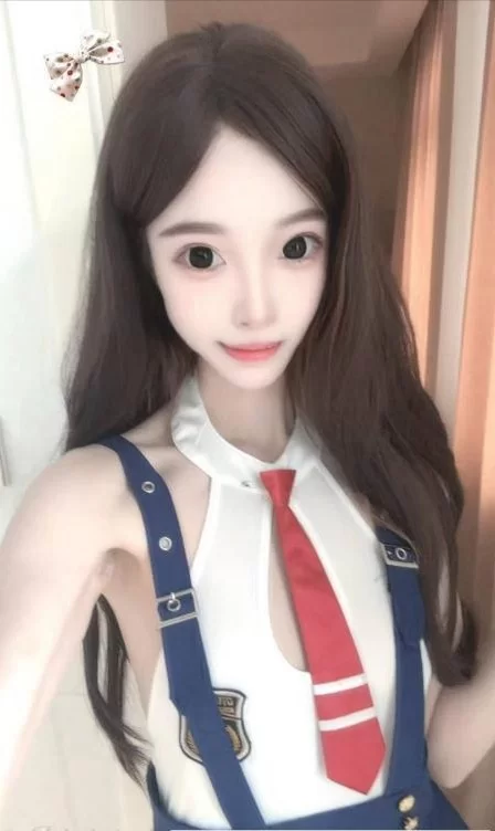 白皙长腿MM