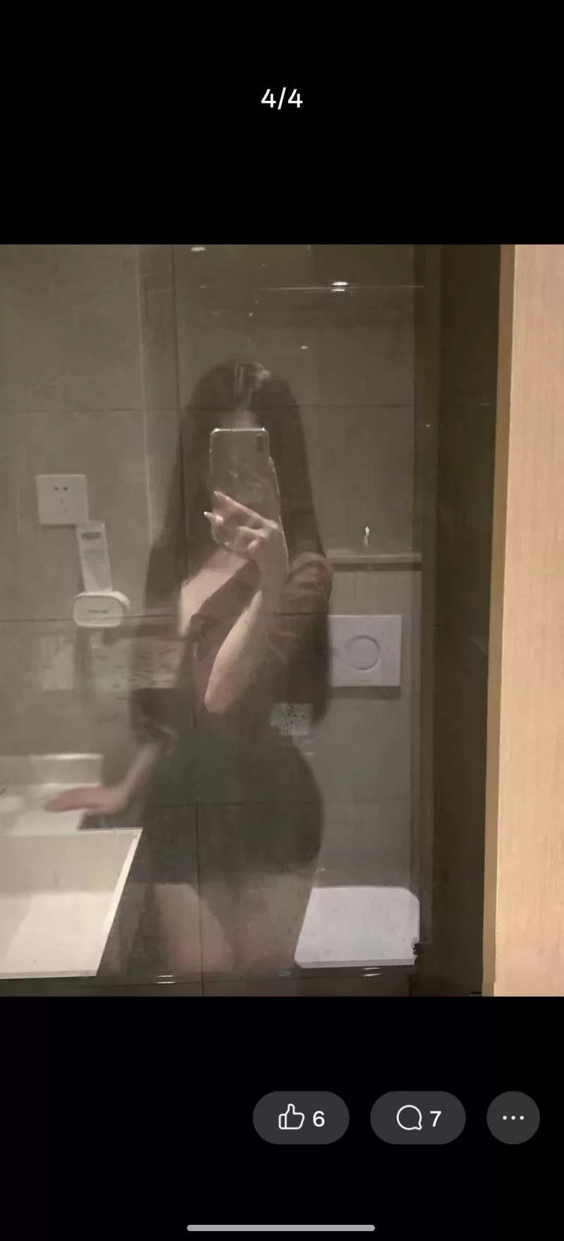 长沙假名媛又兼职开课了，身材没的说，年轻，我去的时候还和家里人打电话，爽操