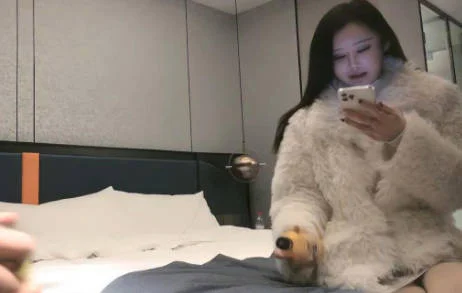 3800网约外围，清纯女神，无毛粉嫩鲍鱼，肤白貌美温柔如水