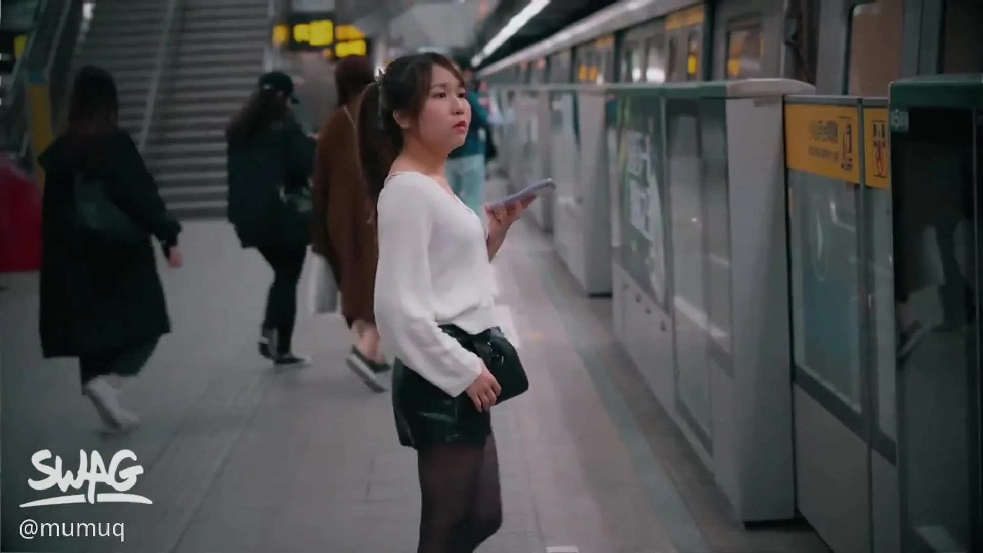 台灣SWAG『沐沐』剧情-暗黑系女王 给我跪好趴下屁股翘高 我知道你将要臣服于