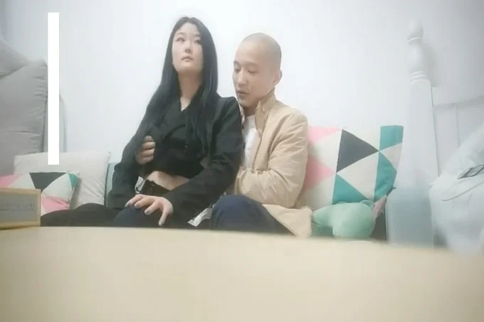手机选秀约炮气质美乳兼职美女各种姿势草到下面出白浆